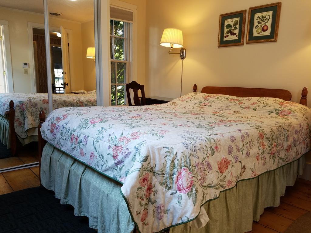 1860 House Inn And Rental Home Essex Extérieur photo